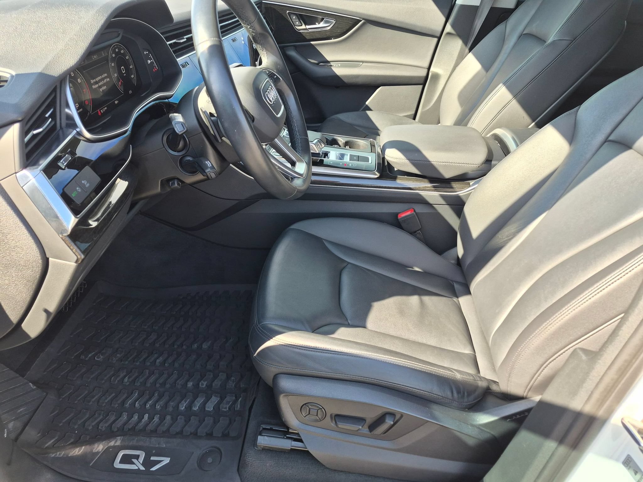 Used 2022 Audi Q7 3.0T Premium AWD/4WD image 15