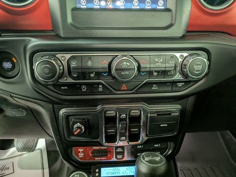 Used 2021 Jeep Wrangler Unlimited Rubicon w/ Steel Bumper Group image 28