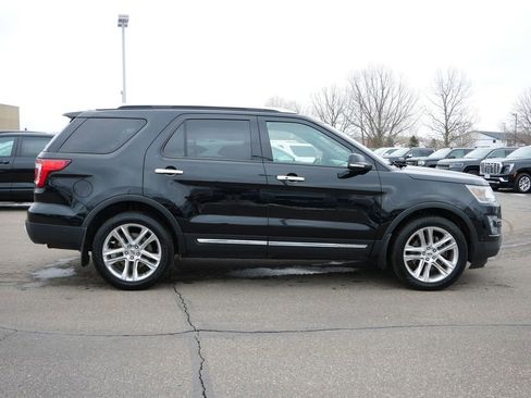Used 2016 Ford Explorer Limited w/ Equipment Group 301A image 8
