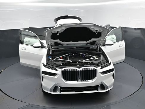 New 2026 BMW X7 xDrive40i w/ Executive Package image 53