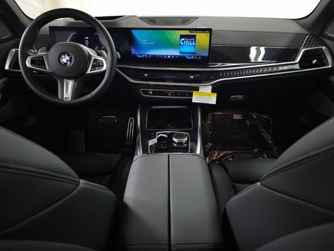 Used 2026 BMW X5 xDrive40i w/ M Sport Package AWD/4WD image 9