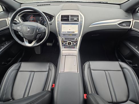 Used 2020 Lincoln MKZ w/ Convenience Package FWD image 14