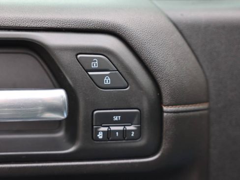 Used 2020 GMC Sierra 2500 AT4 w/ AT4 Premium Package AWD/4WD image 20