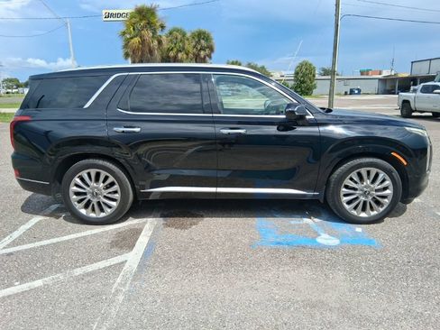 Used 2020 Hyundai Palisade Limited FWD image 2