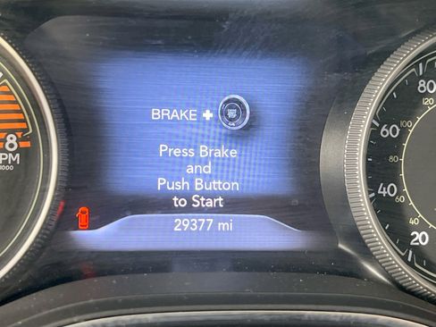 Used 2022 Jeep Cherokee Limited AWD/4WD image 12