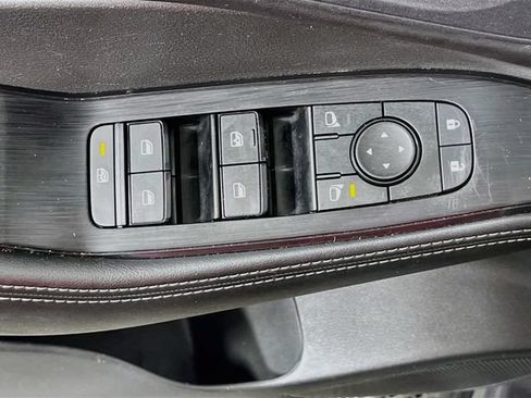 Used 2023 Nissan Rogue SV w/ SV Premium Package FWD image 18