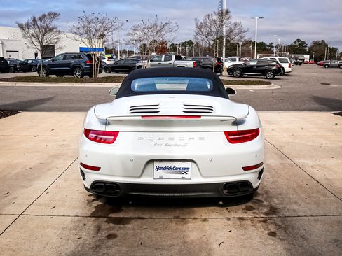 Used 2015 Porsche 911 Turbo S image 9