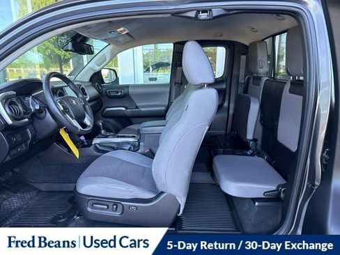 Certified 2021 Toyota Tacoma SR5 w/ Blackout Package (TMS) AWD/4WD image 21