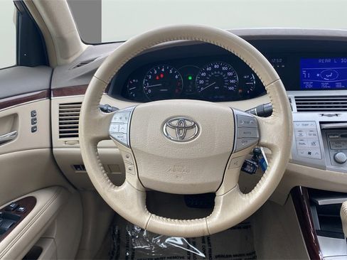 Used 2010 Toyota Avalon XLS image 11
