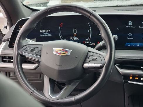 Used 2024 Cadillac XT4 Premium Luxury image 22