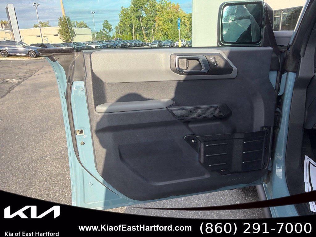Used 2022 Ford Bronco 4-Door AWD/4WD image 30