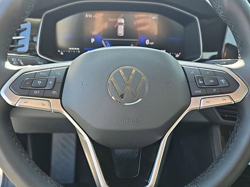 Used 2025 Volkswagen Jetta SE image 20