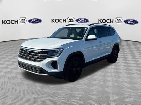 Used 2024 Volkswagen Atlas SE w/ Black Wheel Package AWD/4WD image 3