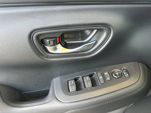Used 2026 Honda HR-V LX image 10