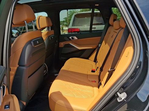 Used 2025 BMW X5 M60i AWD/4WD image 8