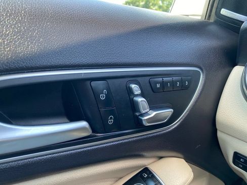 Used 2019 Mercedes-Benz GLA 250 4MATIC image 21
