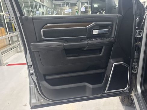 Used 2024 RAM 2500 Laramie AWD/4WD image 12