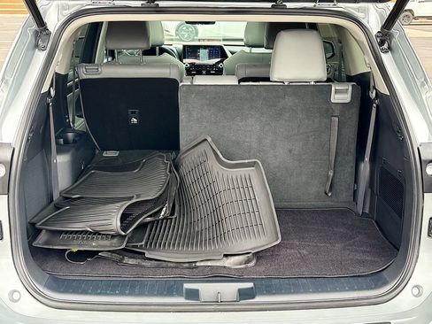 Used 2021 Toyota Highlander Platinum FWD image 29
