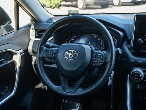 Used 2024 Toyota RAV4 LE AWD/4WD image 12