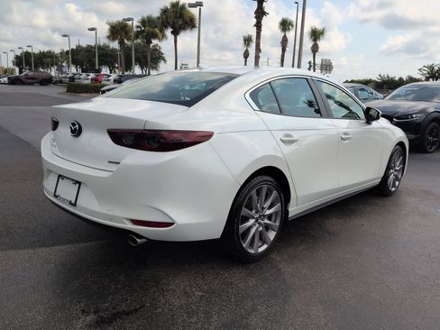 Used 2020 MAZDA MAZDA3 Sedan w/ Preferred Package FWD image 4