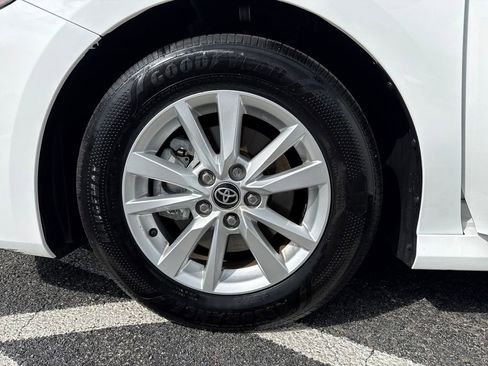 Used 2025 Toyota Camry LE w/ Convenience Package image 27