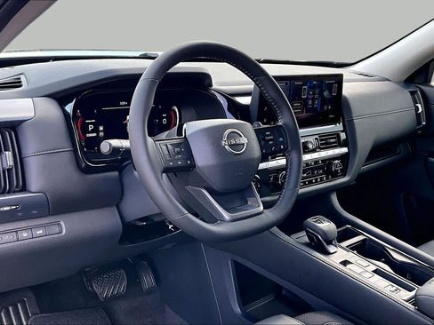 New 2026 Nissan Pathfinder SL FWD image 8