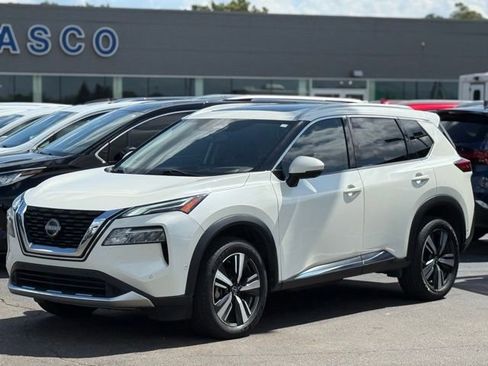 Used 2023 Nissan Rogue Platinum w/ Platinum Premium Package image 35