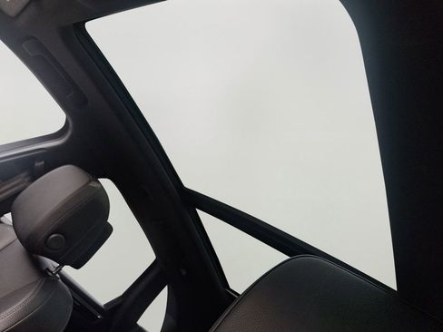 Used 2021 Porsche Macan image 15