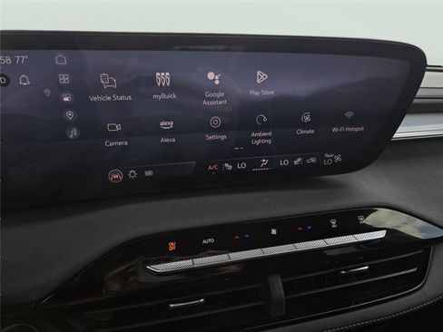 Used 2025 Buick Enclave Preferred FWD image 11