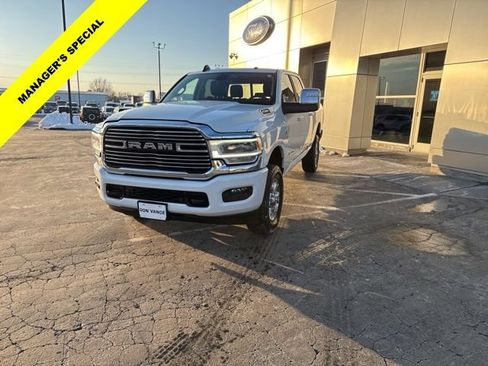 Used 2024 RAM 2500 Laramie AWD/4WD image 1