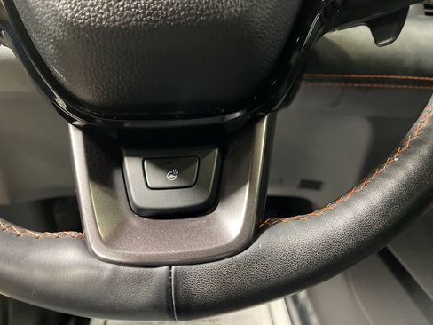 Used 2025 Honda Pilot TrailSport image 32