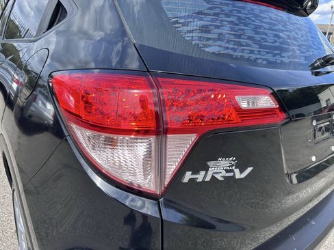 Used 2016 Honda HR-V LX image 37