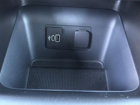 New 2026 Ford Explorer ST-Line image 11