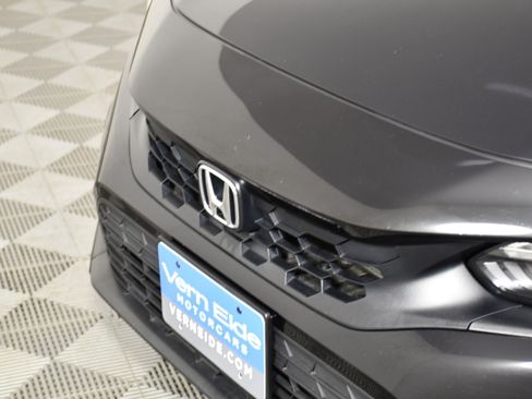 Certified 2024 Honda Civic EX-L image 11