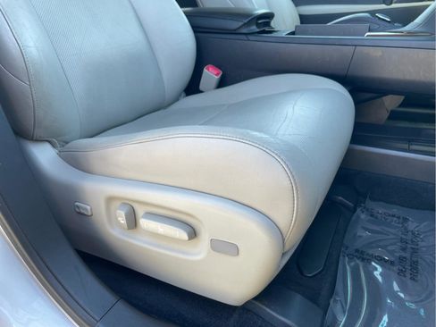 Used 2010 Lexus RX 450h AWD image 30