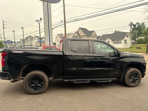 Used 2022 Chevrolet Silverado 1500 Custom Trail Boss AWD/4WD image 5