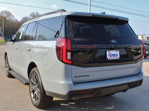 New 2026 Ford Expedition Platinum w/ Stealth Appearance Package AWD/4WD image 9