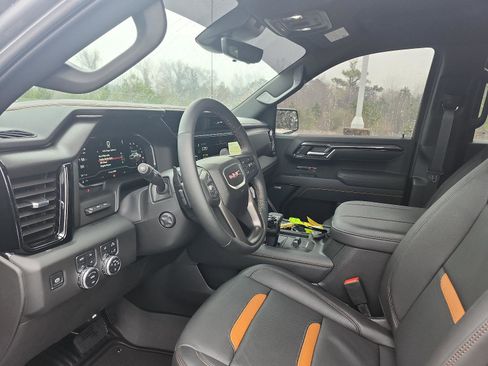 Used 2025 GMC Sierra 1500 AT4 w/ AT4 Premium Package image 14