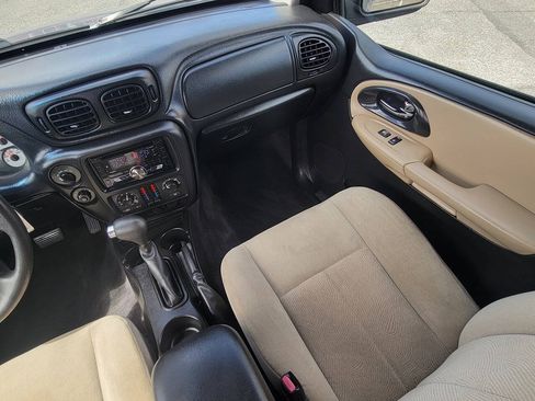 Used 2005 Chevrolet TrailBlazer LS w/ LS Preferred Equipment Group AWD/4WD image 23