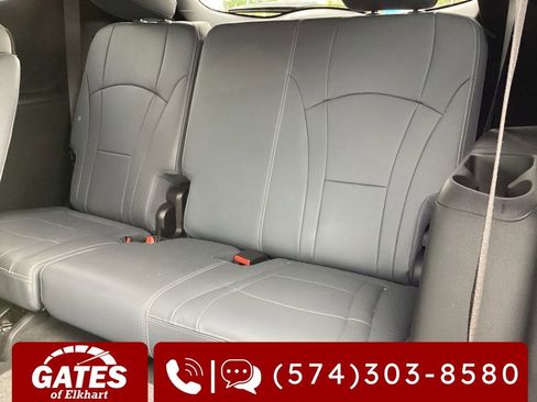 Used 2023 Buick Enclave Essence FWD image 17