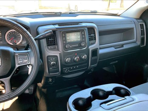 Used 2018 RAM 2500 Tradesman w/ Chrome Appearance Group image 6