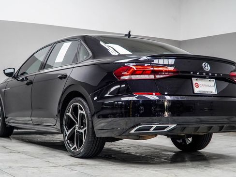 Used 2020 Volkswagen Passat 2.0T R-Line FWD image 11