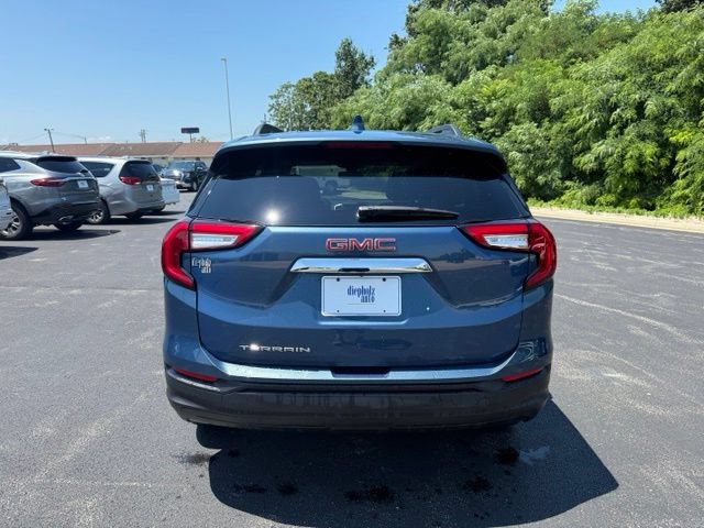 Certified 2024 GMC Terrain SLE w/ Driver Convenience Package FWD image 6