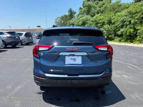 Certified 2024 GMC Terrain SLE w/ Driver Convenience Package FWD image 6
