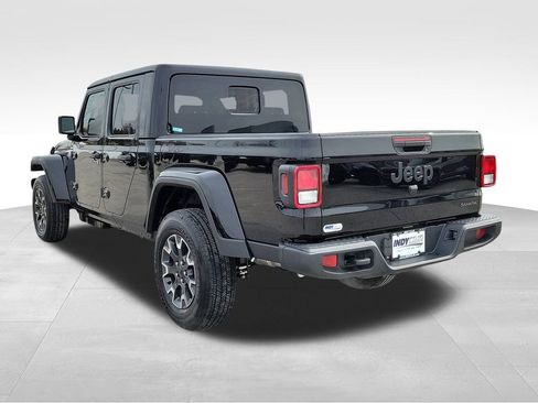 New 2026 Jeep Gladiator Sahara image 6