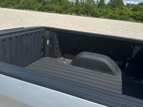 Used 2021 Chevrolet Silverado 1500 LT AWD/4WD image 13