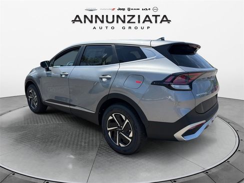 New 2025 Kia Sportage LX image 3