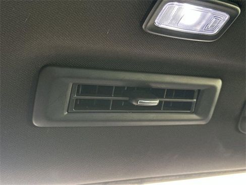 Used 2021 GMC Yukon XL Denali w/ Denali Premium Package image 20