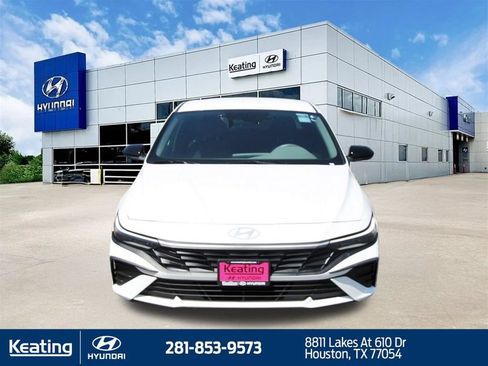 Certified 2025 Hyundai Elantra Sport FWD image 2