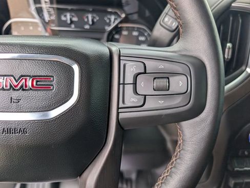 Used 2022 GMC Sierra 2500 AT4 w/ AT4 Preferred Package AWD/4WD image 14